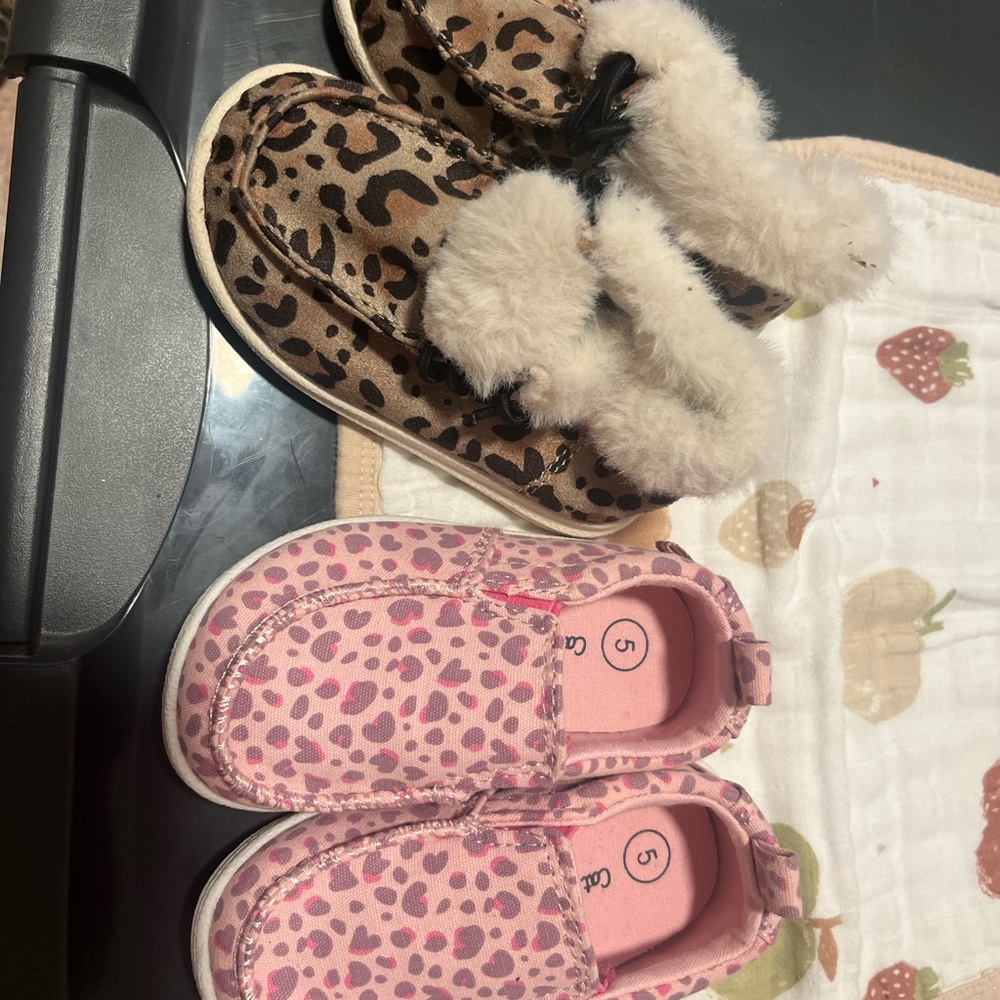 Bundle of 2 pairs of toddler size 5 leopard shoes